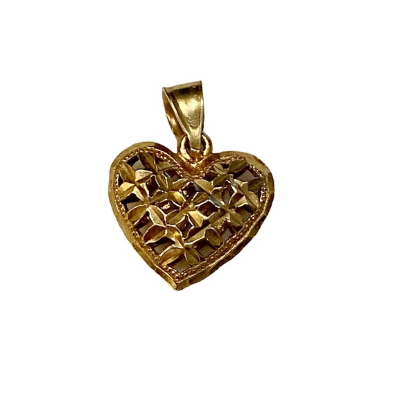 14k Gold Filigree Heart Necklace Pendant - Picture 3 of 3